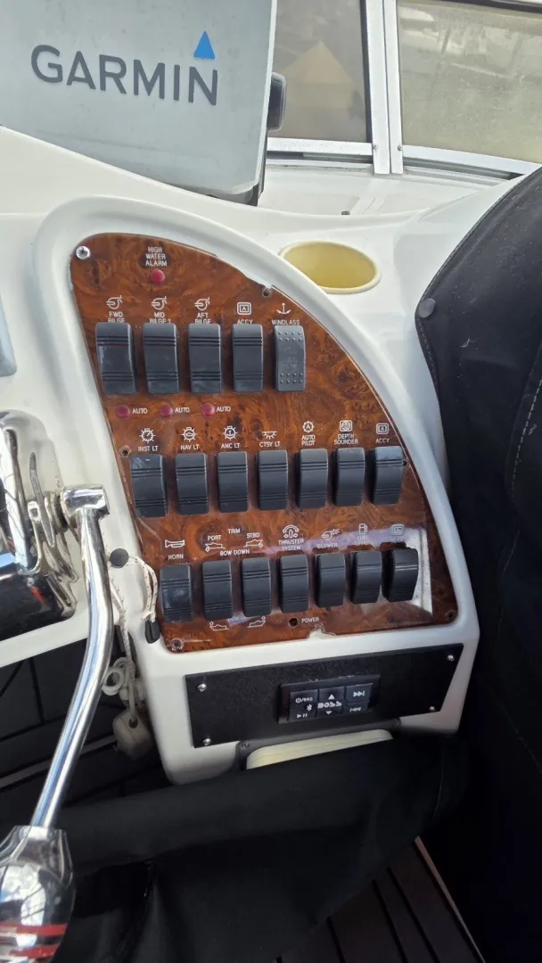 Slide: The Image of Meridian 459 Aft Cabin Cockpit Motor Yacht 2004 - 20