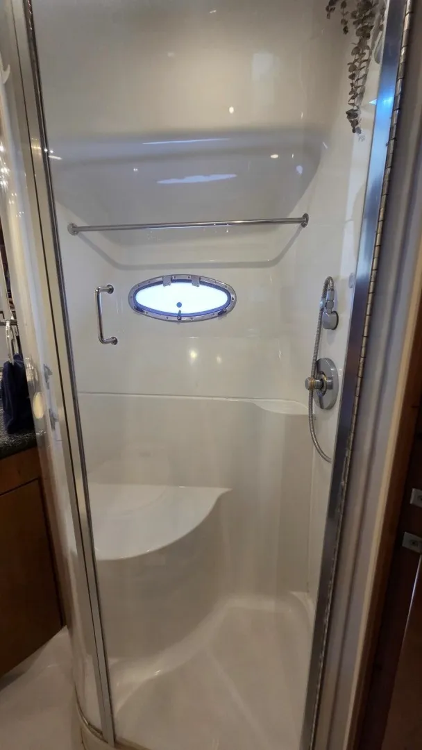 Slide: The Image of Carver Yachts 450 Voyager Pilothouse 2000 - 32
