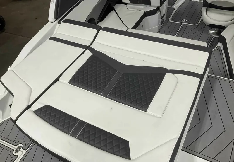 Slide: The Image of Monterey 238SS 2023 - 5