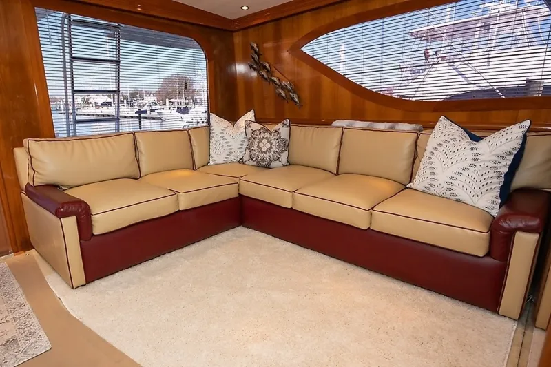 Slide: The Image of Hatteras 60 Convertible 2001 - 22
