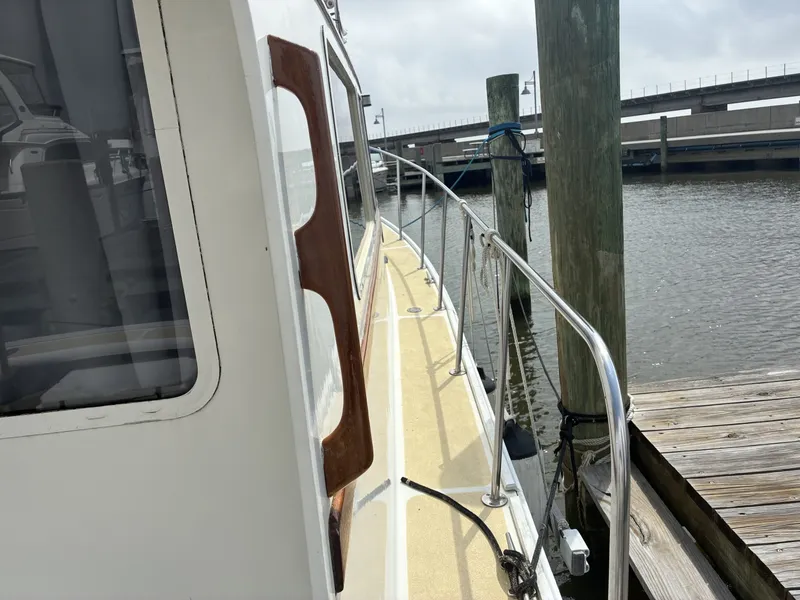 Slide: The Image of Duffy 35 Flybridge 1989 - 33