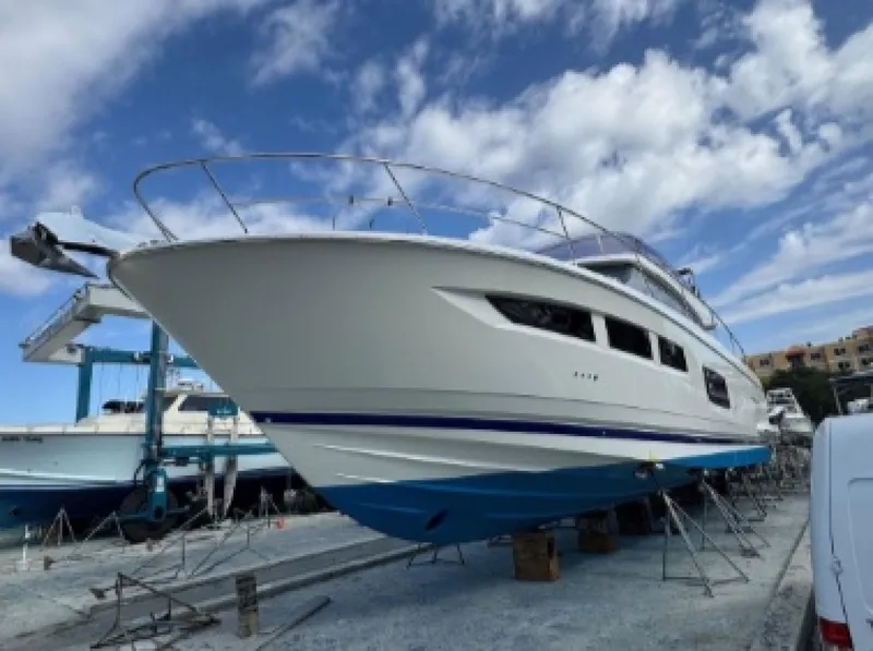Slide: The Image of Prestige 550 Fly 2013 - 2