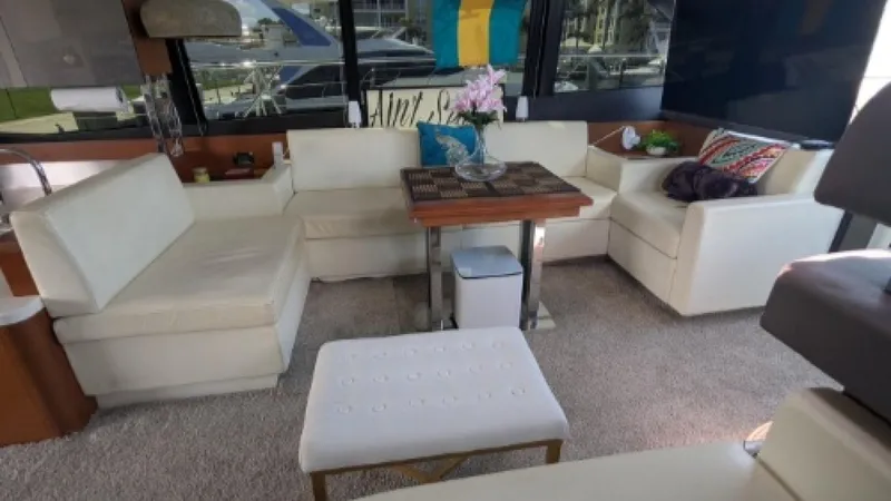 Slide: The Image of Prestige 550 Fly 2013 - 4