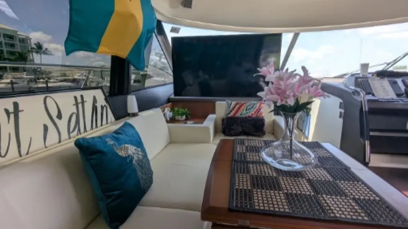 Slide: The Image of Prestige 550 Fly 2013 - 5