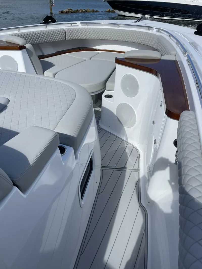 Slide: The Image of HCB 56 Suenos 2025 - 19
