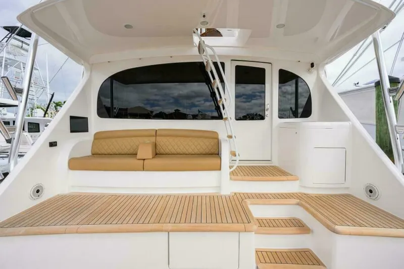 Slide: The Image of Viking 72 Convertible 2021 - 31