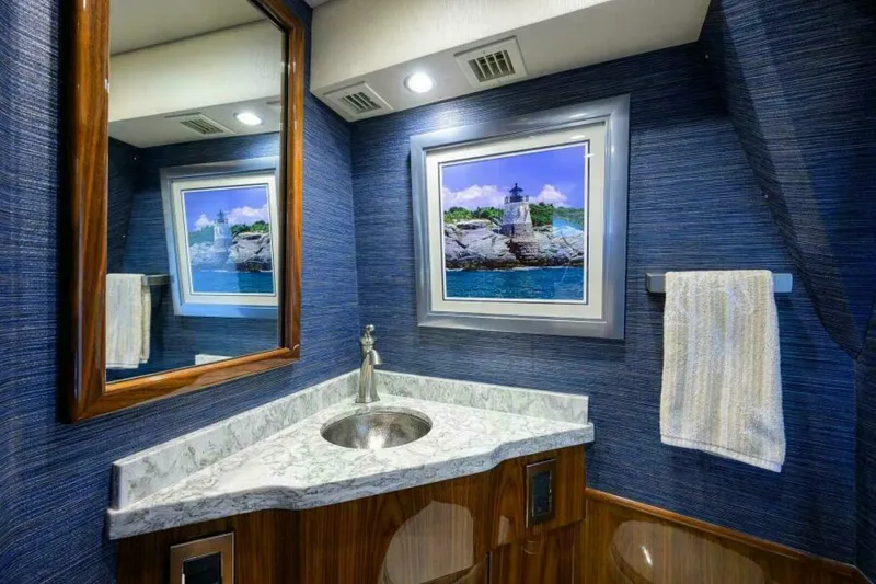 Slide: The Image of Viking 72 Convertible 2021 - 9
