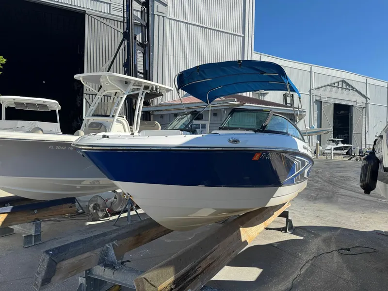 The Image of Monterey M-205 2020 - 0