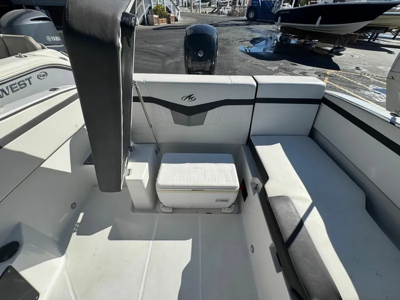 Slide: The Image of Monterey M-205 2020 - 11
