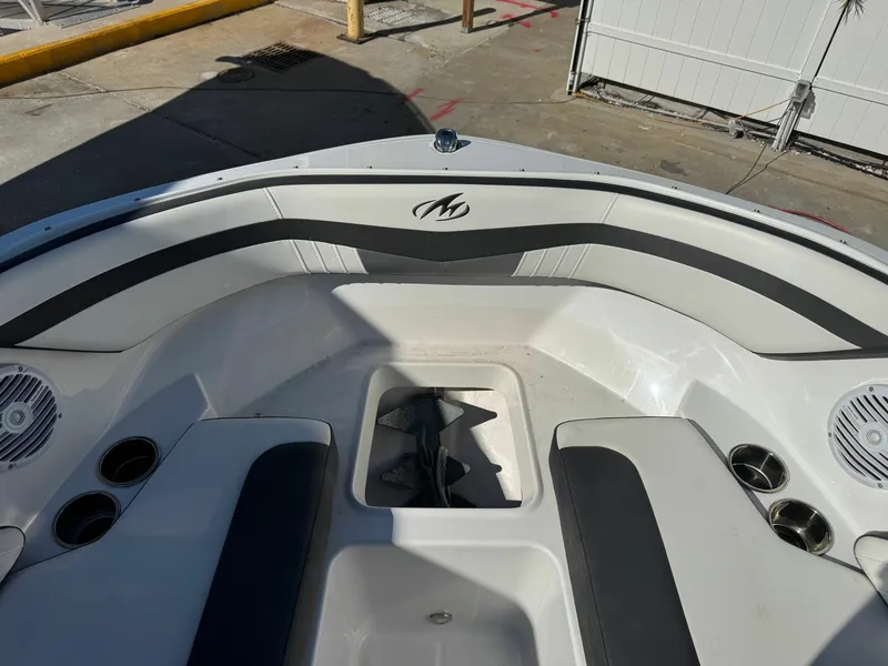 Slide: The Image of Monterey M-205 2020 - 27