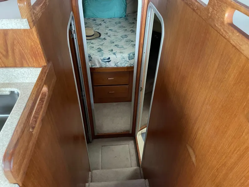 Slide: The Image of Mainship 350 Trawler 1998 - 11