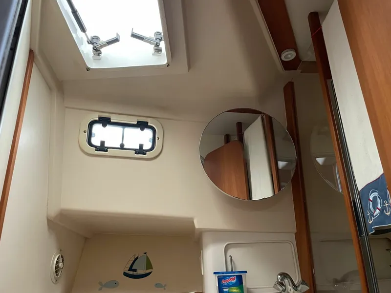 Slide: The Image of Mainship 350 Trawler 1998 - 15