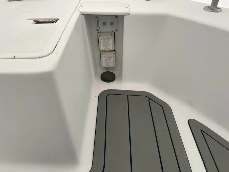Slide: The Image of Mainship 350 Trawler 1998 - 29