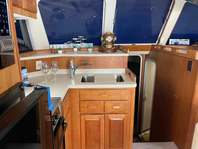 Slide: The Image of Mainship 350 Trawler 1998 - 5