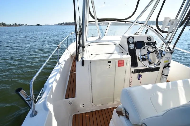 Slide: The Image of Shamrock 246 Adventurer 2007 - 8