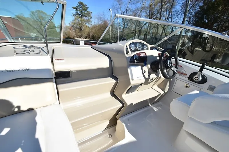 Slide: The Image of Sea Ray Sundancer 260 2008 - 15