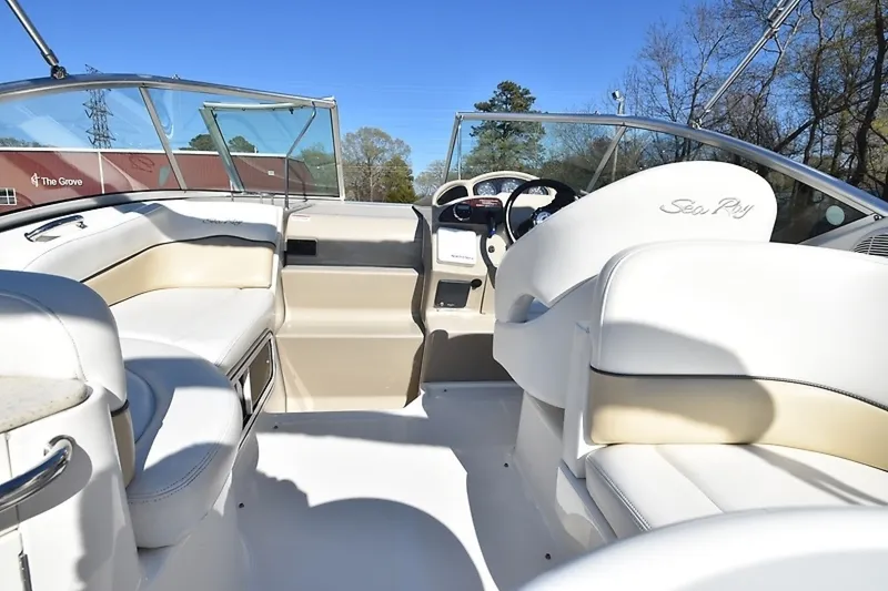Slide: The Image of Sea Ray Sundancer 260 2008 - 18