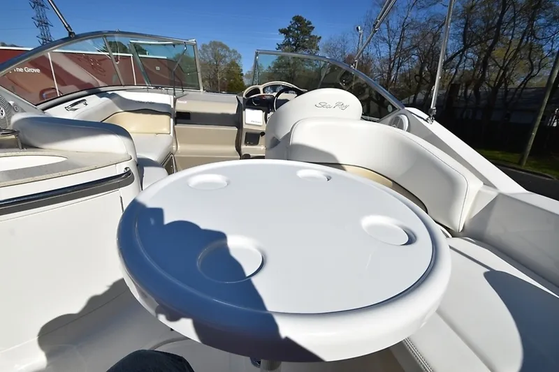 Slide: The Image of Sea Ray Sundancer 260 2008 - 19