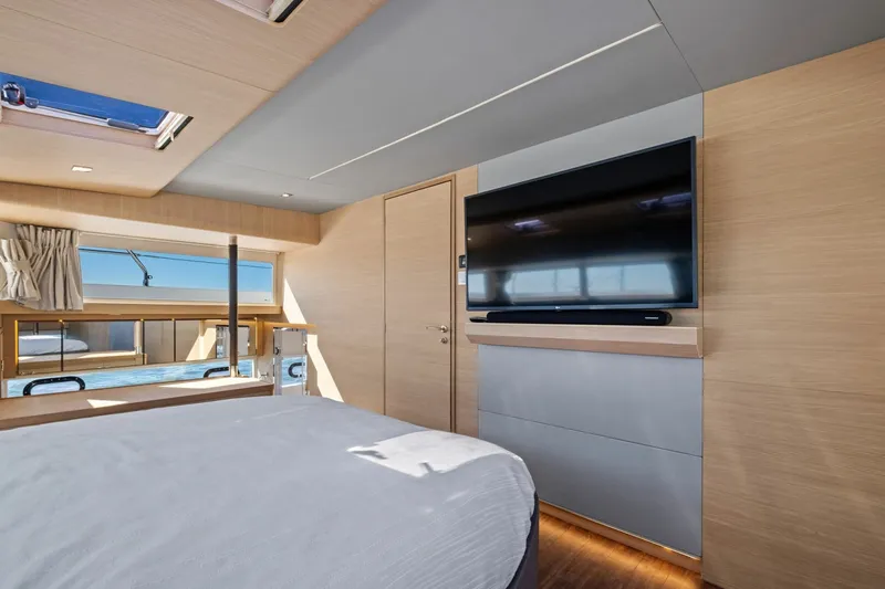 Slide: The Image of Aquila 54 Yacht 2022 - 23