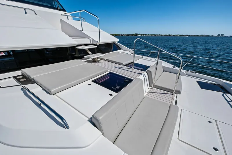 Slide: The Image of Aquila 54 Yacht 2022 - 54