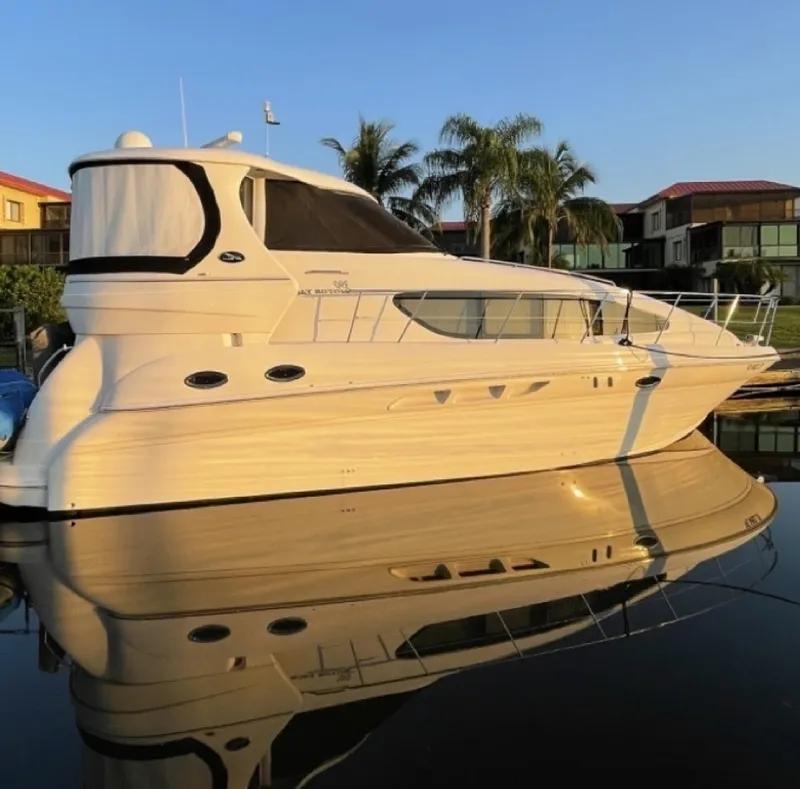 The Image of Sea Ray 390 Motor Yacht 2004 - 0