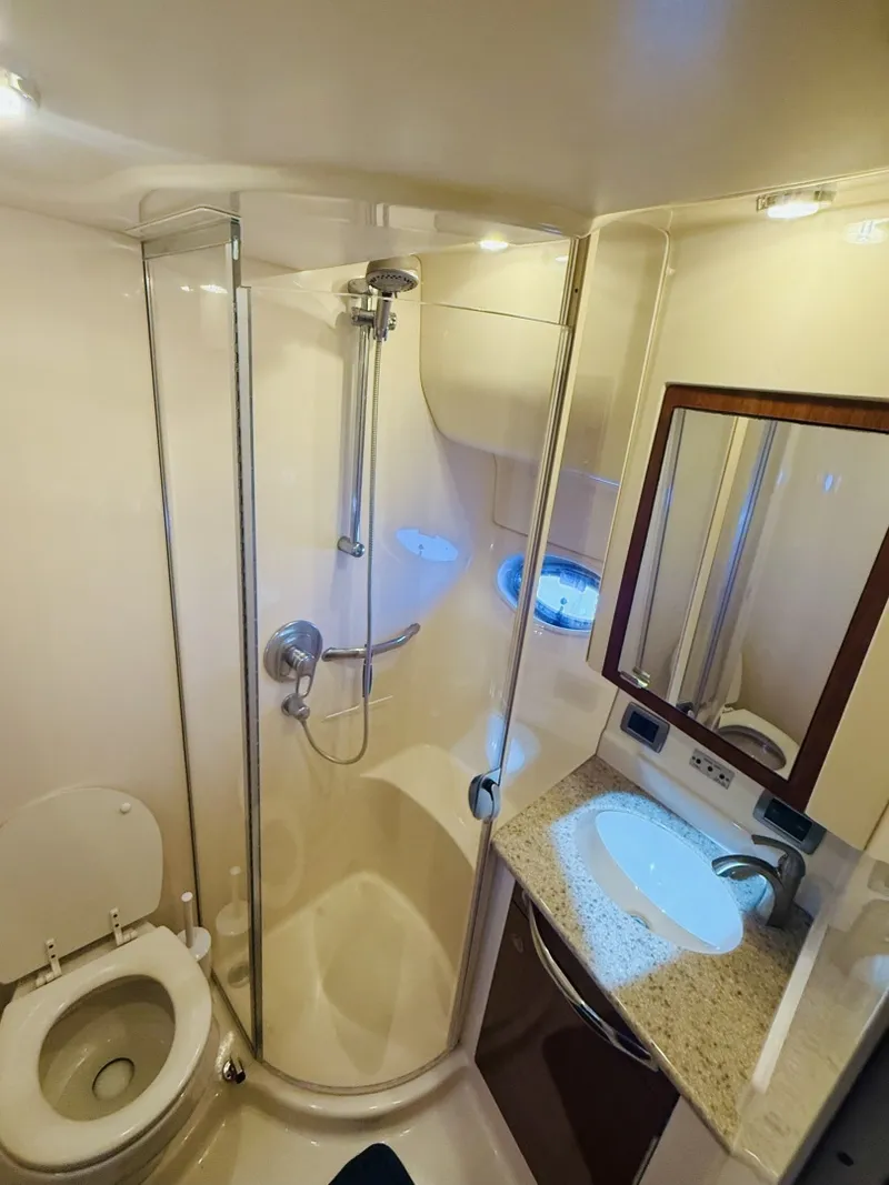 Slide: The Image of Sea Ray 390 Motor Yacht 2004 - 11