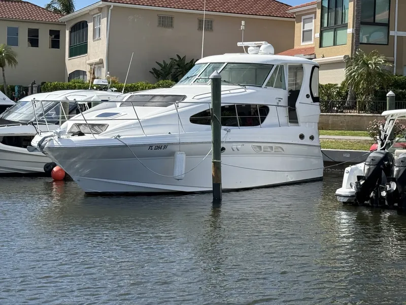 Slide: The Image of Sea Ray 390 Motor Yacht 2004 - 27