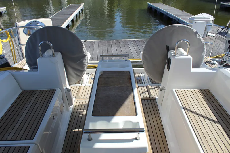 Slide: The Image of Beneteau 35 Oceanis 2016 - 14