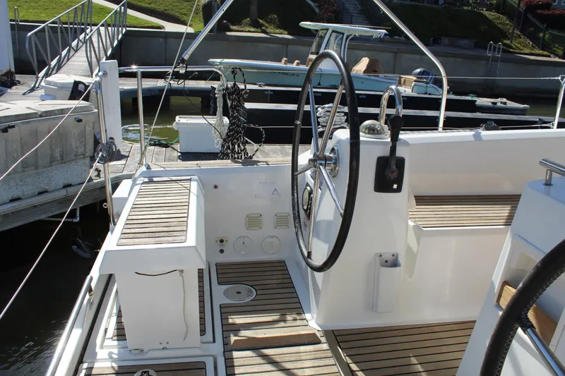 Slide: The Image of Beneteau 35 Oceanis 2016 - 20
