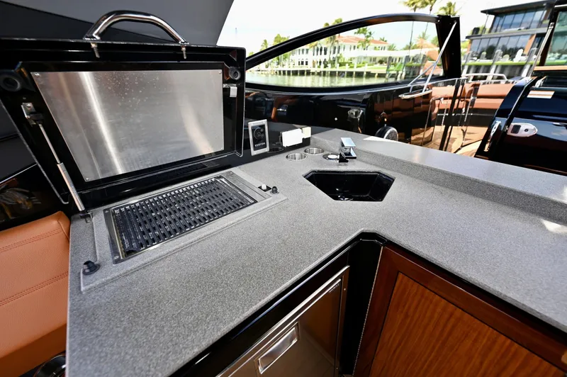 Slide: The Image of Cruisers 38 GLS OB 2022 - 12