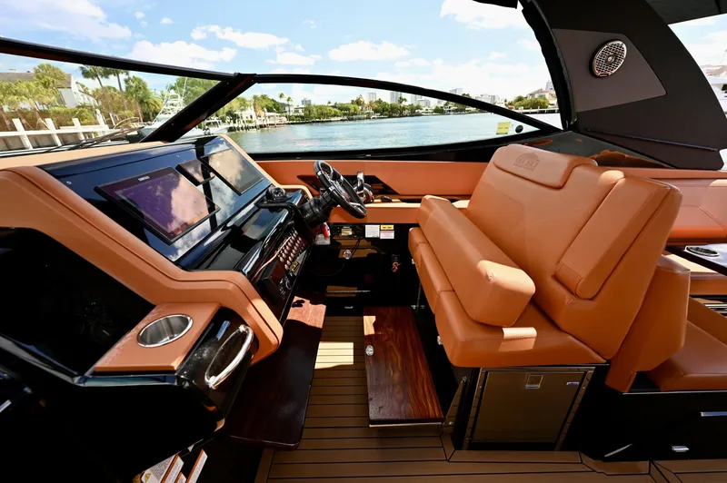 Slide: The Image of Cruisers 38 GLS OB 2022 - 14