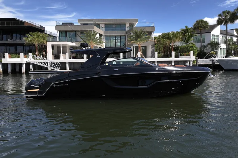 Slide: The Image of Cruisers 38 GLS OB 2022 - 2