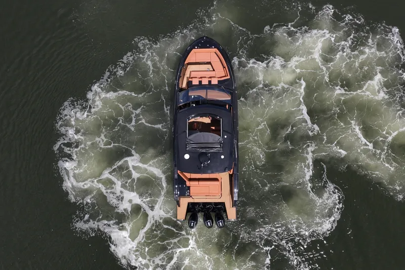 Slide: The Image of Cruisers 38 GLS OB 2022 - 37