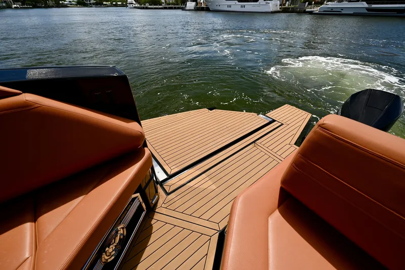 Slide: The Image of Cruisers 38 GLS OB 2022 - 7