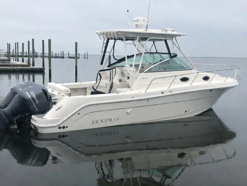 The Image of Robalo 305 2018 - 0