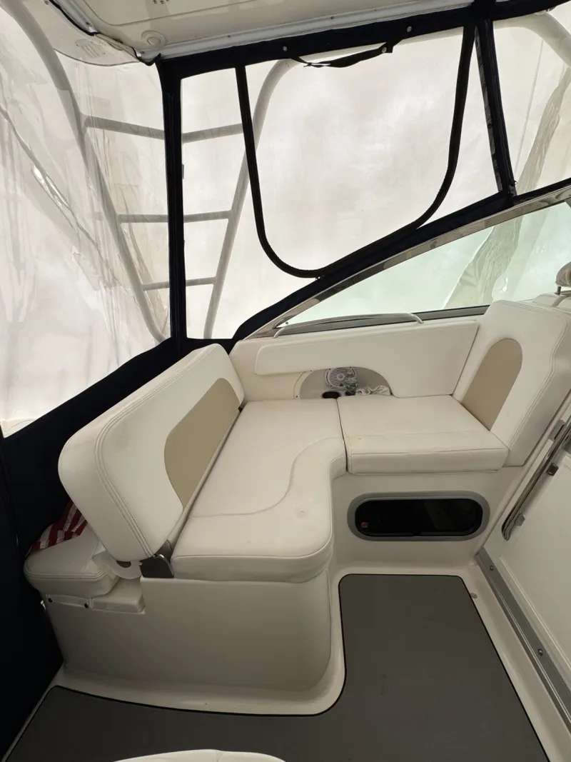 Slide: The Image of Robalo 305 2018 - 10
