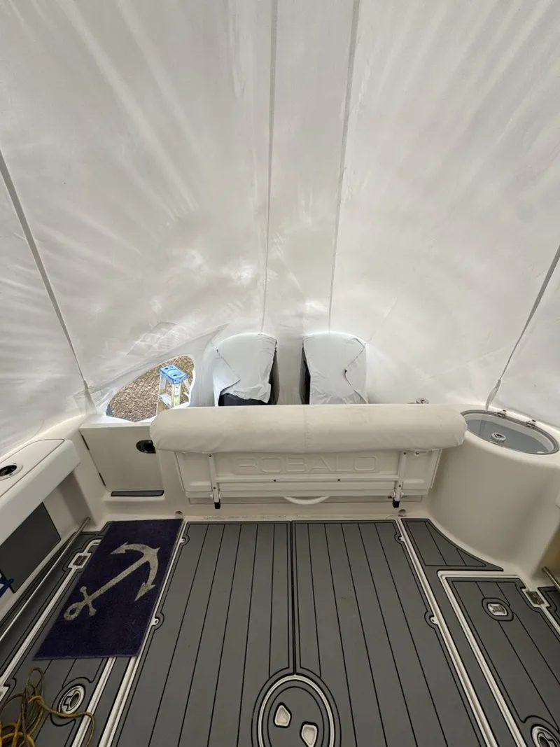 Slide: The Image of Robalo 305 2018 - 3