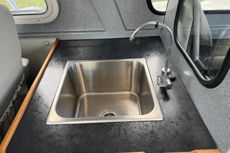 Slide: The Image of Kingfisher 2725 Weekender 2018 - 14
