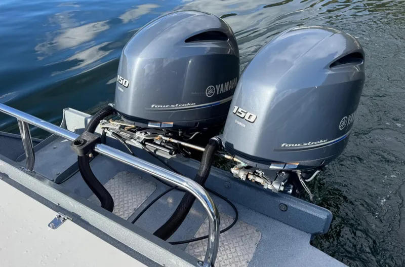 Slide: The Image of Kingfisher 2725 Weekender 2018 - 2