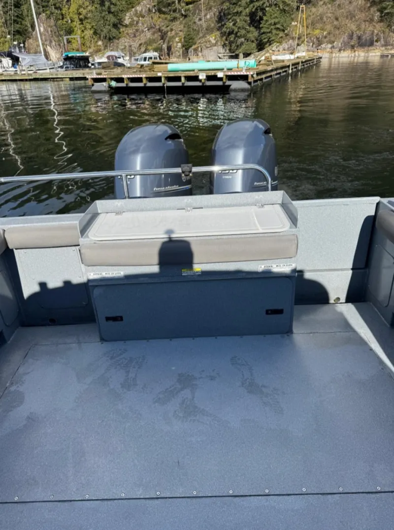 Slide: The Image of Kingfisher 2725 Weekender 2018 - 3