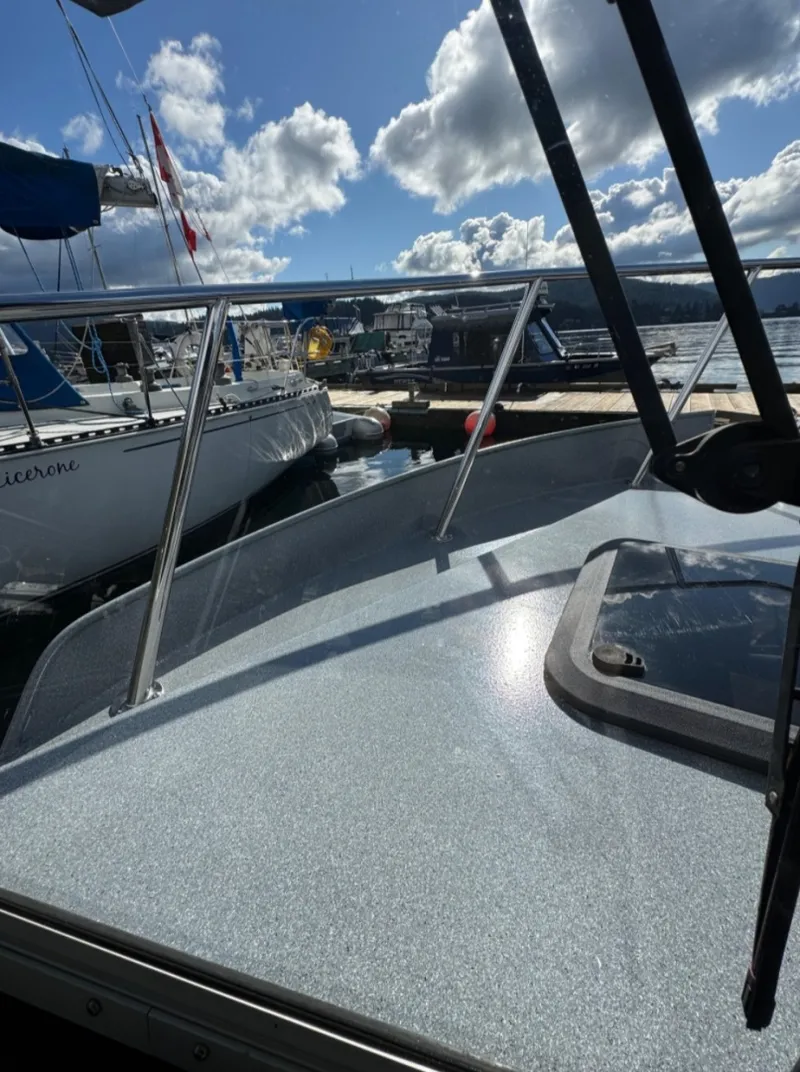 Slide: The Image of Kingfisher 2725 Weekender 2018 - 38