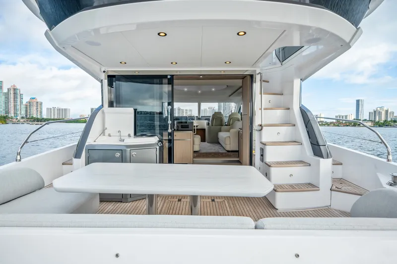 Slide: The Image of Azimut 53 FLY 2023 - 43