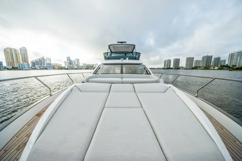 Slide: The Image of Azimut 53 FLY 2023 - 47