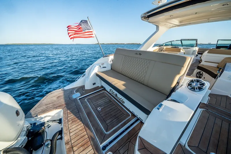 Slide: The Image of Sea Ray SLX 350 Outboard 2023 - 11