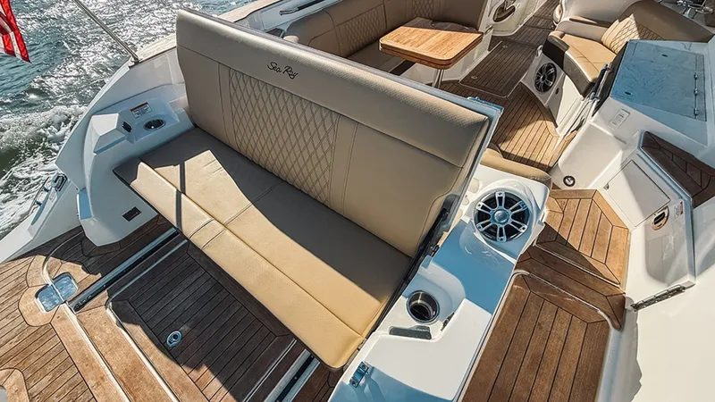 Slide: The Image of Sea Ray SLX 350 Outboard 2023 - 12