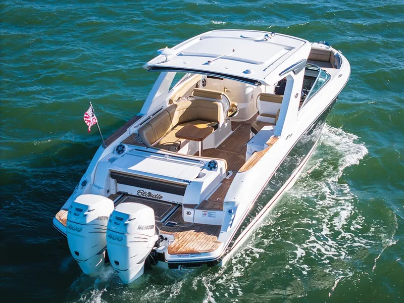 Slide: The Image of Sea Ray SLX 350 Outboard 2023 - 3
