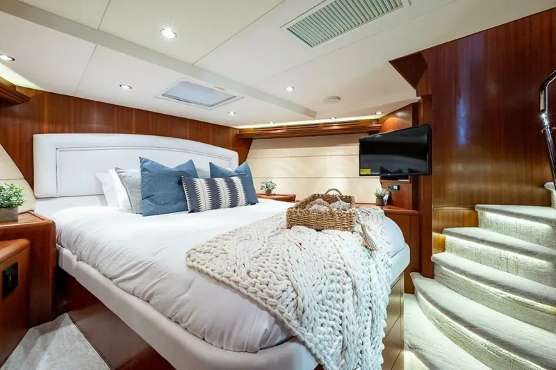 Slide: The Image of Hatteras 100 Raised Pilothouse 2003 - 11