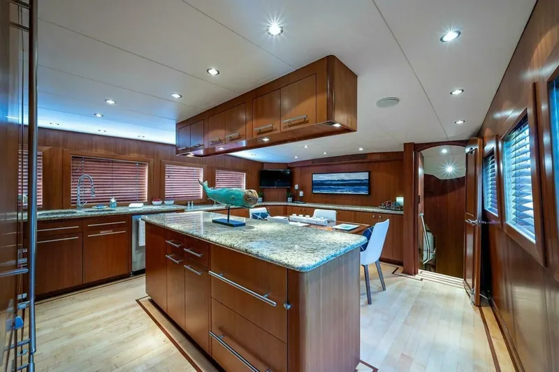 Slide: The Image of Hatteras 100 Raised Pilothouse 2003 - 5