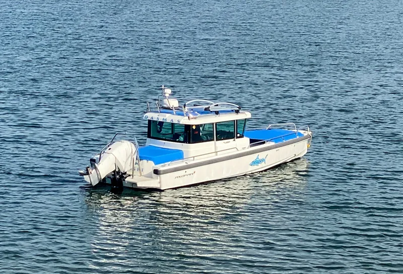 Slide: The Image of Axopar 28 Cabin 2020 - 2