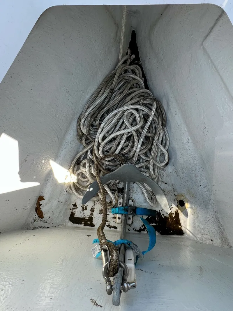 Slide: The Image of Axopar 28 Cabin 2020 - 30